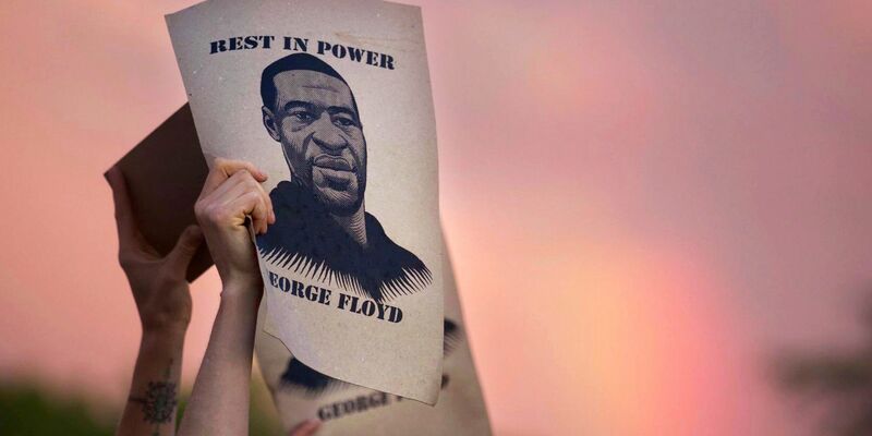 Demonstranten protestieren nach dem Tod von George Floyd, der durch einen brutalen Polizeieinsatz gestorben ist. - Foto: Christine T. Nguyen/Minnesota Public Radio/AP/dpa