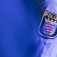 Die Polizei sucht nach Menschen, die das Kind gesehen haben. (Symbolbild) - Foto: Boris Roessler/dpa