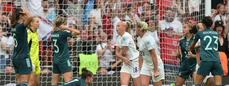 Für Kapitänin Alexandra Popp und die DFB-Frauen setzte es im zweiten WM-Gruppenspiel eine überraschende Niederlage. - Foto: Sebastian Christoph Gollnow/dpa