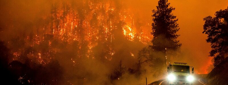  Der Waldbrand in Kalifornien wurde möglicherweise durch Brandstiftung ausgelöst. - Foto: Noah Berger/AP/dpa