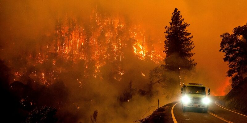 Der Waldbrand in Kalifornien wurde möglicherweise durch Brandstiftung ausgelöst. - Foto: Noah Berger/AP/dpa