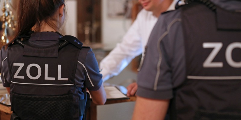 HZA-HH: Bundesweite Mindestlohnprüfung des Zolls // 76 Beschäftigte der Finanzkontrolle Schwarzarbeit (FKS) in Hamburg im Einsatz - Foto: presseportal.de