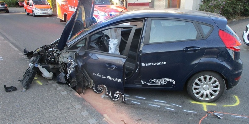 POL-ME: 20-Jähriger verliert Kontrolle über sein Auto - Mettmann - 2502033 - Foto: presseportal.de