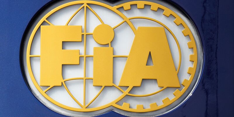 Das Logo der FiA (Federation Internationale de l'Automobile). - Foto: Jan Woitas/dpa-Zentralbild/dpa