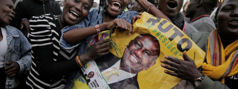 Freude über den Wahlsieg: Anhänger von William Ruto in Eldoret. - Foto: Brian Inganga/AP/dpa