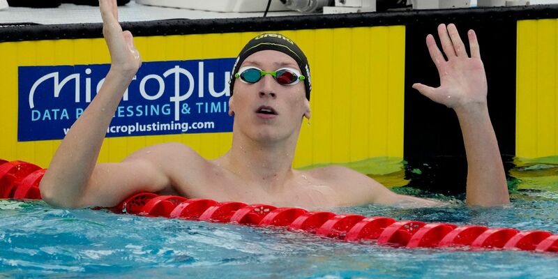 Hat über 400 Meter Freistil nach 3:42,20 Minuten angeschlagen: WM-Dritter Lukas Märtens. - Foto: Gregorio Borgia/AP/dpa