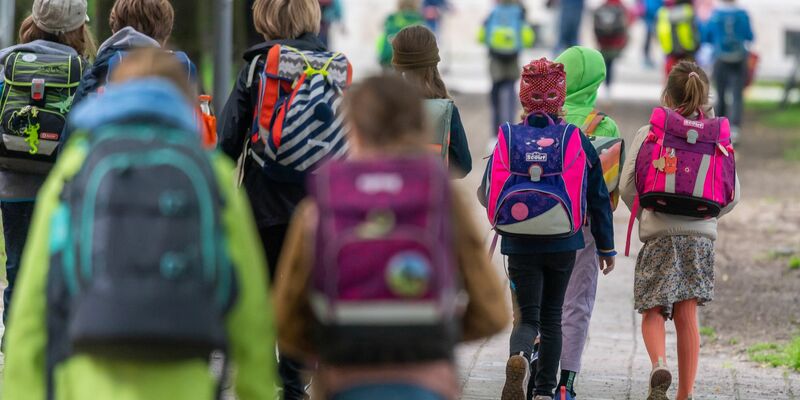 Die Kindergrundsicherung soll Leistungen wie das Kindergeld, das Kinder-Bürgergeld, den Kinderzuschlag und solche aus dem sogenannten Bildungs- und Teilhabepaket zusammenführen. - Foto: Peter Kneffel/dpa