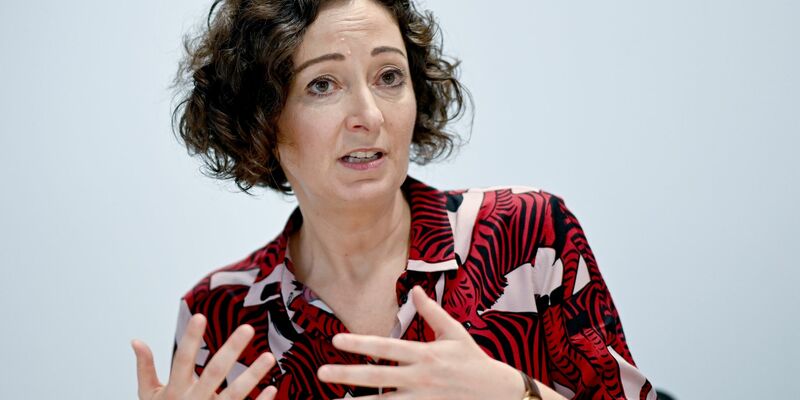 Die Politk müsse nun ins Handeln kommen, sagt die Chefin des Bundesverbands der Verbraucherzentralen, Ramona Pop. - Foto: Britta Pedersen/dpa