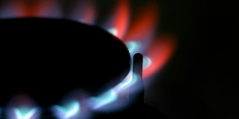 Die Zündvorrichtung einer Gastherme. - Foto: picture alliance / dpa