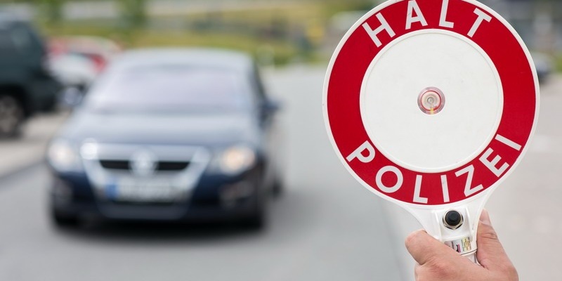 BPOL NRW: Ausweismissbrauch und unerlaubte Einreise mit Folgen - Bundespolizei veranlasst Einreiseverbot - Foto: presseportal.de