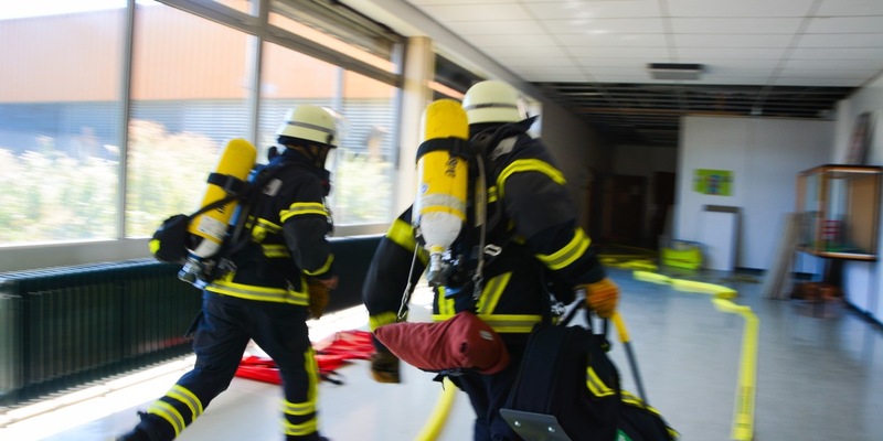 Stadtwerke warnen vor unseriösen Haustürgeschäften - Experte verrät, woran man Betrüger an der Tür erkennt - Foto: presseportal.de