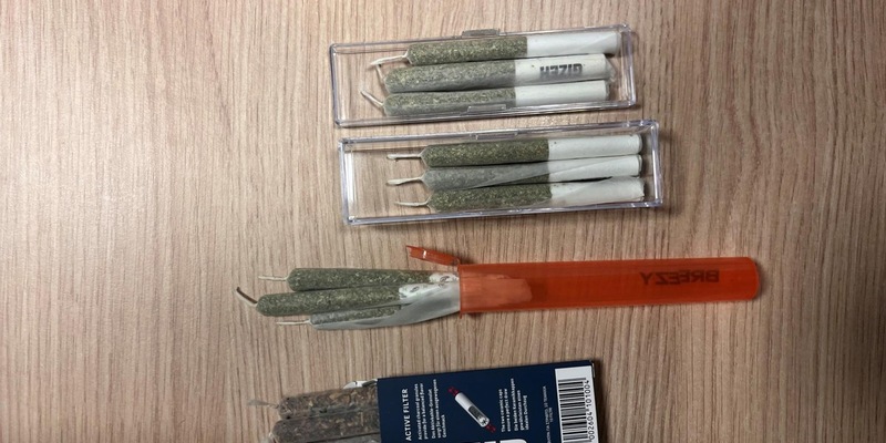 POL-D: Pempelfort - Drogengeschäfte aus dem Hotelzimmer heraus? - Tatverdächtiger festgenommen - Betäubungsmittel, Bargeld und Pistole sichergestellt - Untersuchungshaft - Foto: presseportal.de