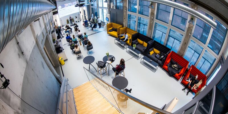 Tech-Start-ups in Deutschland distanzieren sich zunehmend von den USA. (Archivbild) - Foto: Jens Büttner/dpa-Zentralbild/dpa