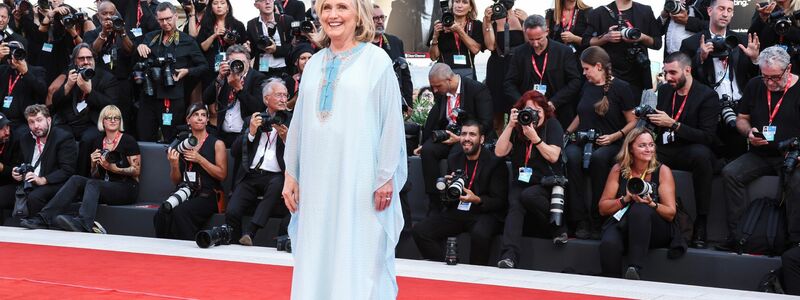 Überraschungsbesuch: Hillary Clinton bei der Eröffnungsfeier der Filmfestspiele Venedig. - Foto: Joel C Ryan/Invision/AP/dpa