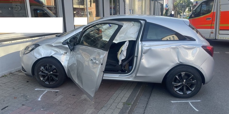 POL-COE: Rosendahl, Holtwick, Bahnhofstraße/ Autos kollidieren - Foto: presseportal.de