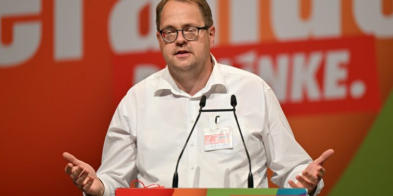 Laut Sören Pellmann besteht der Verdacht, dass der öffentlichen Hand ein Schaden entstanden ist. - Foto: Martin Schutt/dpa