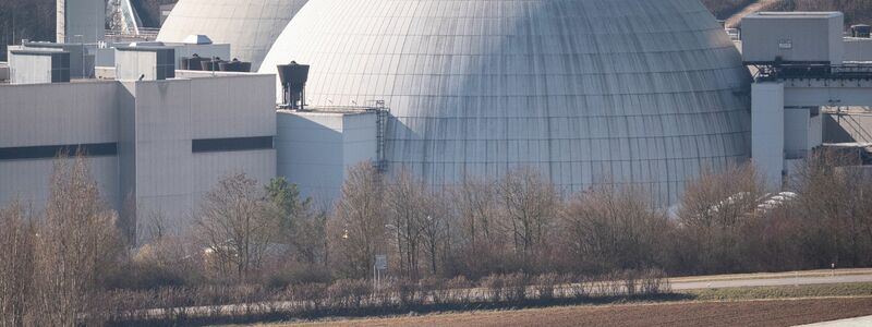 Das AKW Neckarwestheim soll ebenso wie das Kraftwerk Isar 2 nötigenfalls einen zusätzlichen Beitrag im Stromnetz in Süddeutschland leisten. - Foto: Sebastian Gollnow/dpa