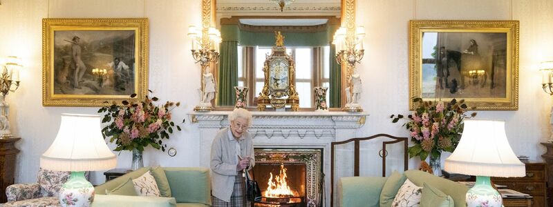 Königin Elizabeth II. ist vor einem Jahr im Alter von 96 Jahren auf Schloss Balmoral in Schottland gestorben. - Foto: Jane Barlow/PA Wire/dpa