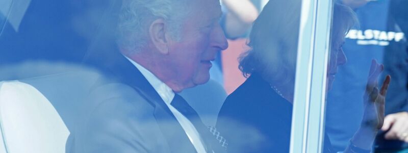 König Charles III. und seine Frau Camilla sind in London eingetroffen. - Foto: Jonathan Brady/PA Wire/dpa