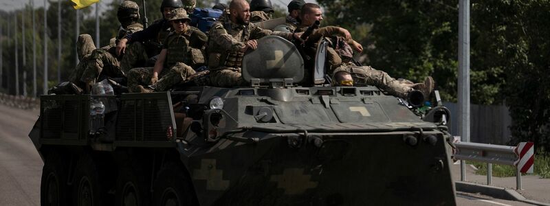 Ukrainische Soldaten in der Region Donezk im Osten des Landes. - Foto: Leo Correa/AP/dpa