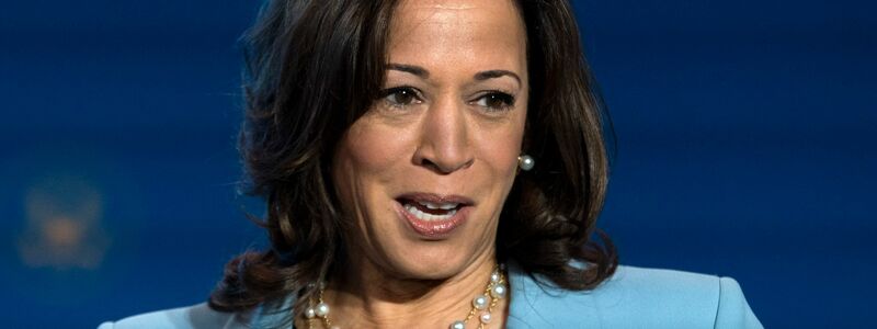 Die demokratische Präsidentschaftskandidatin und US-Vizepräsidentin Kamala Harris verspricht ihren Wählerinnen und Wählern einen neuen Weg in die Zukunft («A new way forward»). (Archivbild) - Foto: Jacquelyn Martin/AP/dpa