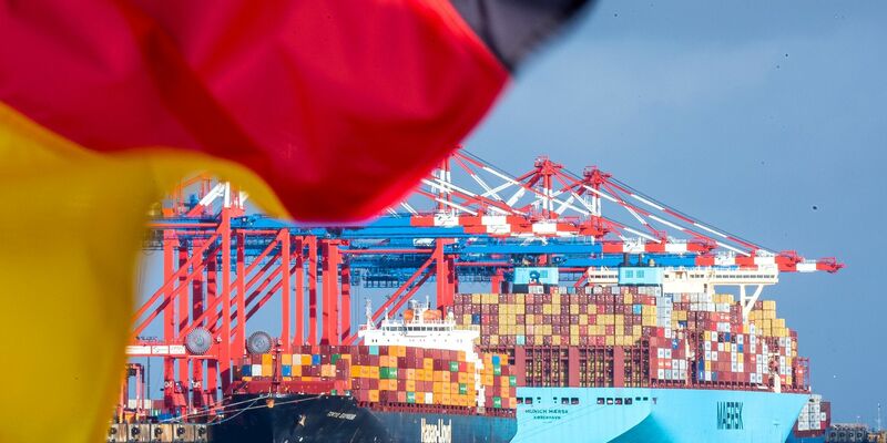 Trübe Aussichten für dieses Jahr: Die deutsche Wirtschaft schrumpft. - Foto: Sina Schuldt/dpa