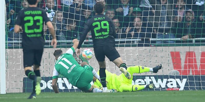 Auch zwei Tore von Nick Woltemade (l) reichten Werder gegen Gladbach nicht zum Sieg. - Foto: Carmen Jaspersen/dpa