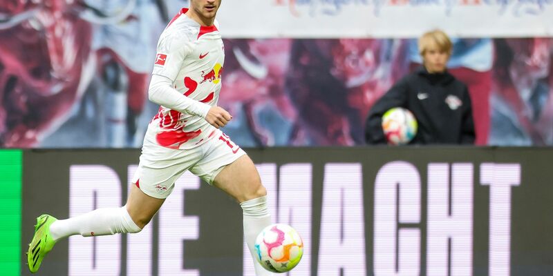 Bochums Torwart Manuel Riemann hält gegen RB Leipzig zwei Strafstöße. - Foto: Jan Woitas/dpa