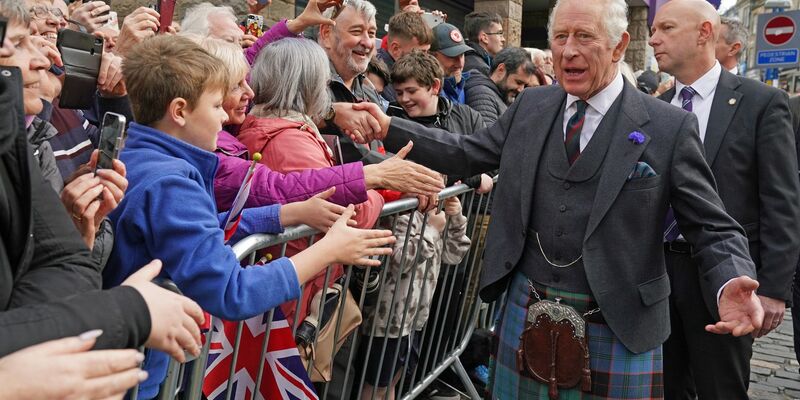 König Charles III. ist Oberhaupt der anglikanischen Church of England. (Archivbild) - Foto: Andrew Milligan/PA Wire/dpa