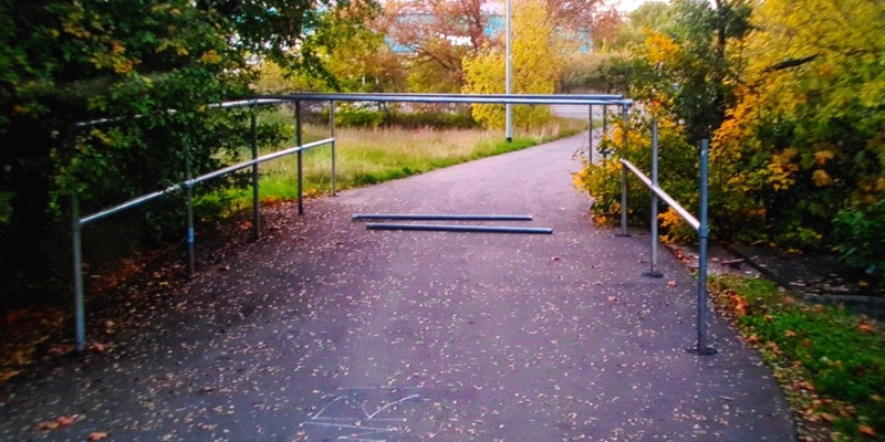 POL-PDLD: Brückengeländer beschädigt - Zeugen gesucht - Foto: presseportal.de