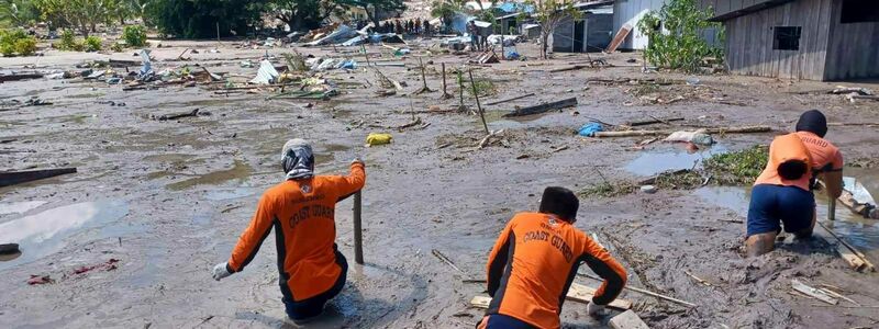 Die Zahl der Todesopfer und Vermissten durch den heftigen Tropensturm «Nalgae» auf den Philippinen ist weiter gestiegen. - Foto: Uncredited/PHILIPPINE COAST GUARD/dpa