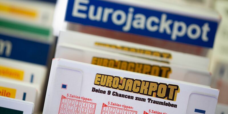 Der Gewinn des Eurojackpots geht nach Niedersachsen. - Foto: Thomas Banneyer/dpa