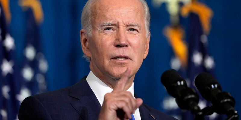 Sein Entwurf eines Deals sieht zunächst eine vollständige und uneingeschränkte Waffenruhe von sechs Wochen vor: Joe Biden. - Foto: Alex Brandon/AP/dpa
