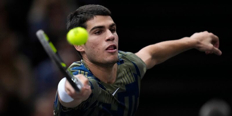 Steht bei den French Open im Viertelfinale: Carlos Alcaraz. - Foto: Thibault Camus/AP/dpa