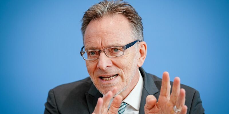 «Das Ganze zusammengenommen ist eine Zuspitzung der Bedrohungslage aus dem linken Spektrum»: BKA-Präsident Holger Münch. - Foto: Kay Nietfeld/dpa