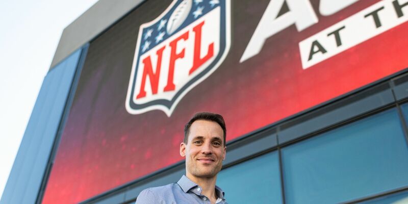 Laut Alexander Steinforth, Deutschland-Chef der NFL, gibt es hierzulande eine große Fan-Community. - Foto: Maximilian Haupt/dpa