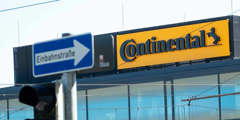 Der Zulieferer Continental will sich von seiner Automotive-Sparte trennen und streicht vorher noch einmal 3.000 Stellen. (Archivbild) - Foto: Melissa Erichsen/dpa