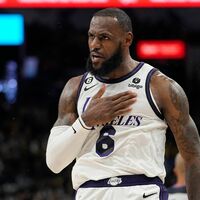 Luka Doncic verlor trotz starker Leistung mit den Los Angeles Lakers gegen San Antonio. - Foto: Eric Gay/AP/dpa