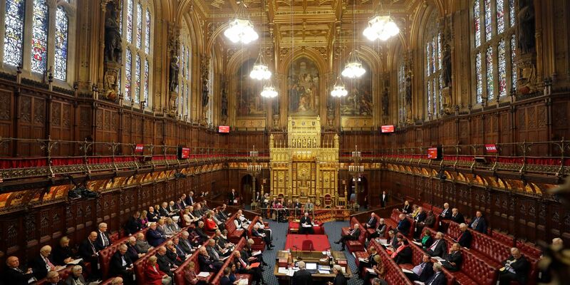 Mit etwa 800 Mitgliedern gilt das House of Lords als zweitgrößte Parlamentskammer der Welt. (Archivbild) - Foto: Kirsty Wigglesworth/AP POOL/dpa