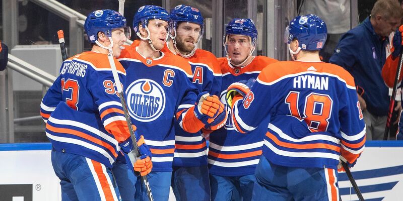 Leon Draisaitl darf im kommenden Jahr an den Winterspielen teilnehmen - und 2028 am World Cup? - Foto: Jason Franson/The Canadian Press/AP/dpa