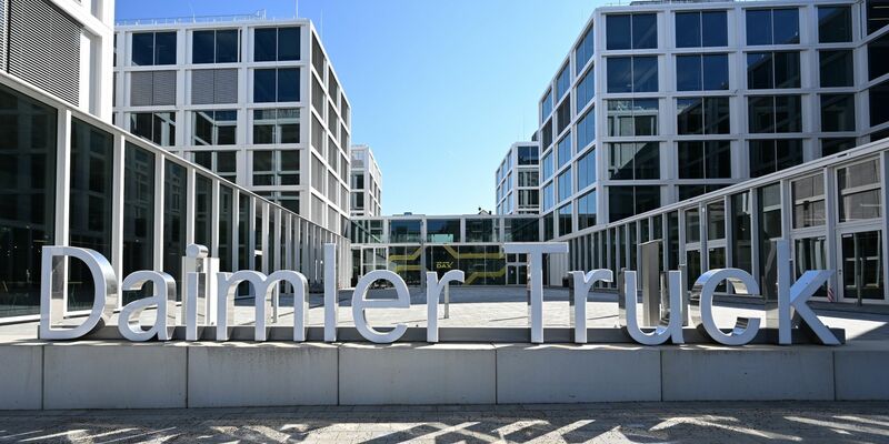 Laut Daimler-Truck-Chef Martin Daum geht es vor allem darum, Geschäftsmodelle rund um Wasserstoff zu entwickeln und damit den Kunden auch Wasserstoff zur Verfügung stellen zu können. - Foto: Bernd Weißbrod/dpa