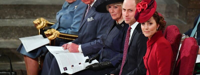 Die britischen Royals beim Gottesdienst in der Londoner Westminster Abbey. - Foto: Phil Harris/Daily Mirror/PA Wire/dpa