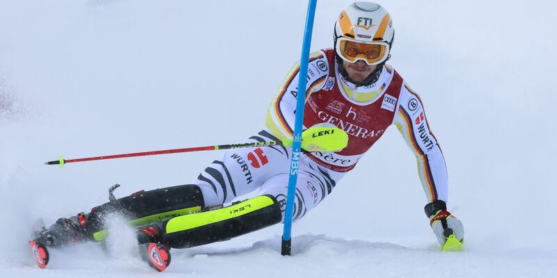 Kam in der Jahreswertung auf Platz zwei: Linus Strasser. - Foto: Marco Trovati/AP/dpa