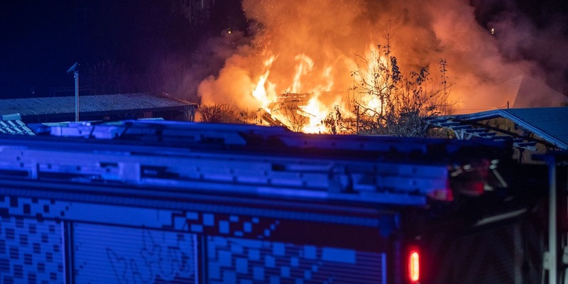 POL-ROW: ++ Bauwagen in Ostervesede in Brand geraten ++ Unfallflucht nach Zusammenstoß mit elektrischem Krankenfahrstuhl ++ Nach illegaler Böllerei angetroffen ++ - Foto: presseportal.de