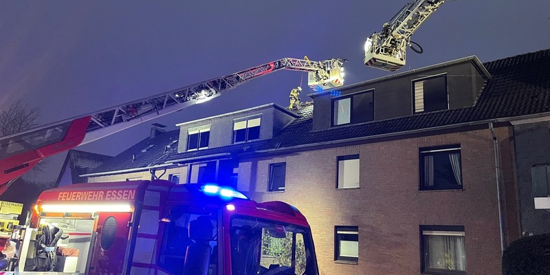 HZA-OL: Kontrolleinheit des Zolls stellt über 19.000 Euro Bargeld sicher; Kontrolleinheit des Hauptzollamts Oldenburg findet Bargeld und einen gefälschten Führerschein. - Foto: presseportal.de