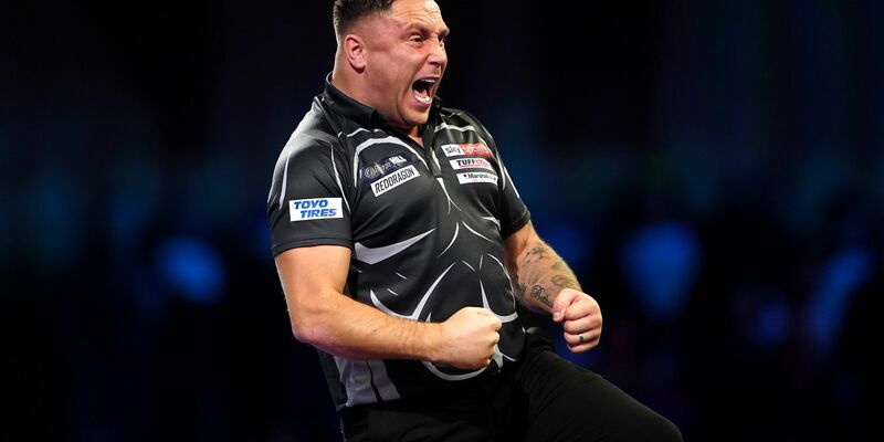 Sorgte mit seinen Kopfhörern bei der Darts-WM im Vorjahr für Aufsehen: Gerwyn Price. - Foto: Zac Goodwin/PA Wire/dpa