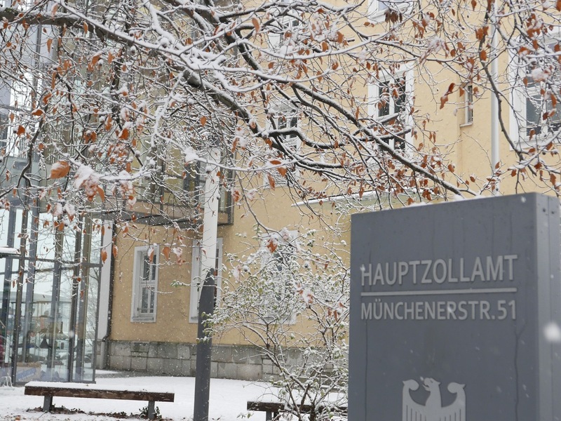 HZA-KA: Hauptzollamt trotz umfangreicher Bauarbeiten vollständig erreichbar / Barrierefreier Zugang ist gewährleistet - Foto: presseportal.de
