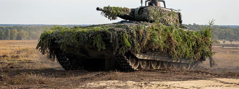 Der Schützenpanzer Puma ist zwar hochmodern, aber teuer und pannenanfällig. - Foto: Moritz Frankenberg/dpa