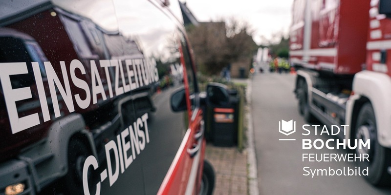 FW-BO: Brand im Dach eines Mehrfamilienhauses in Oberdahlhausen - Foto: presseportal.de