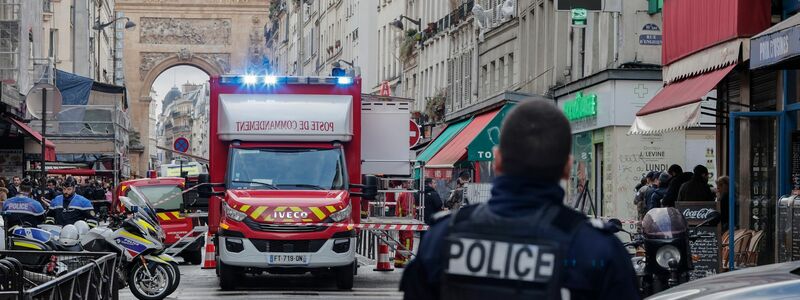 Bei Schüssen in Paris sind zwei Menschen getötet und vier verletzt worden. - Foto: Lewis Joly/AP/dpa